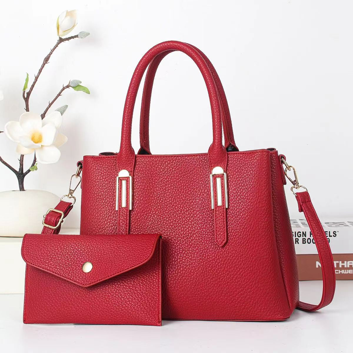 Cartera mediana con sobre