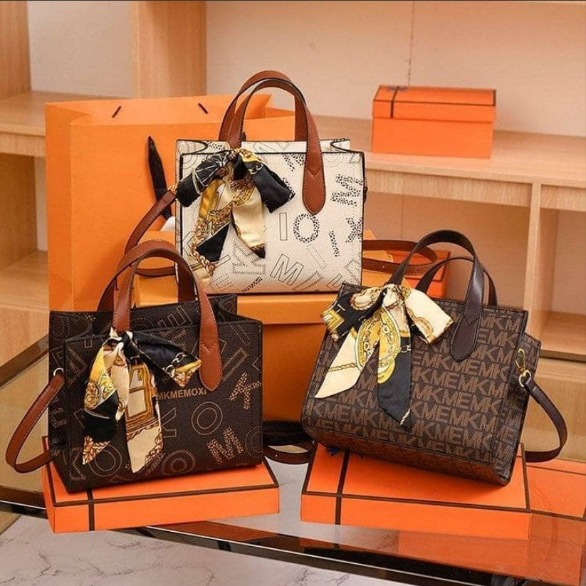 Cartera pequeña a la moda