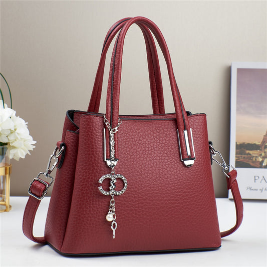 #BAG-FRIDAY • Cartera mediana con detalles en plateado