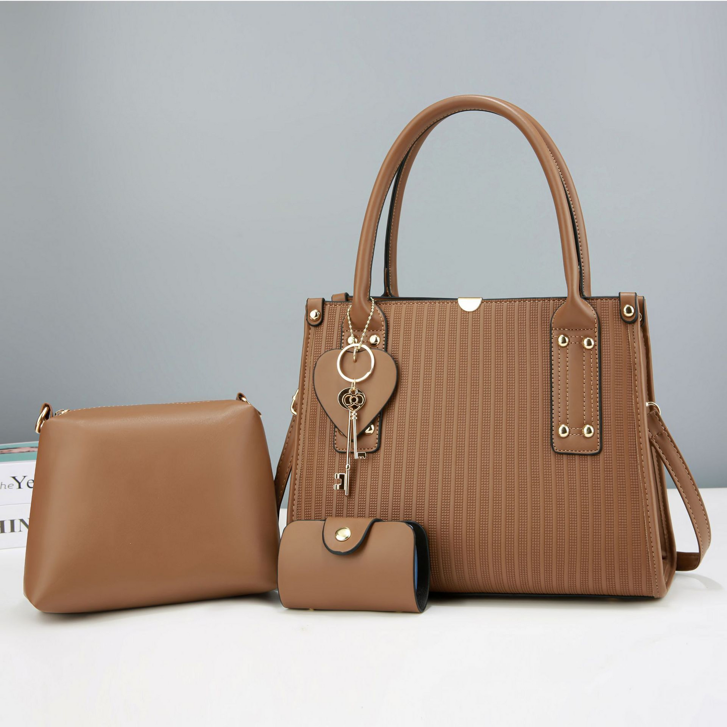 Set de 3 Piezas con Bolso Mediano para la Mujer Moderna