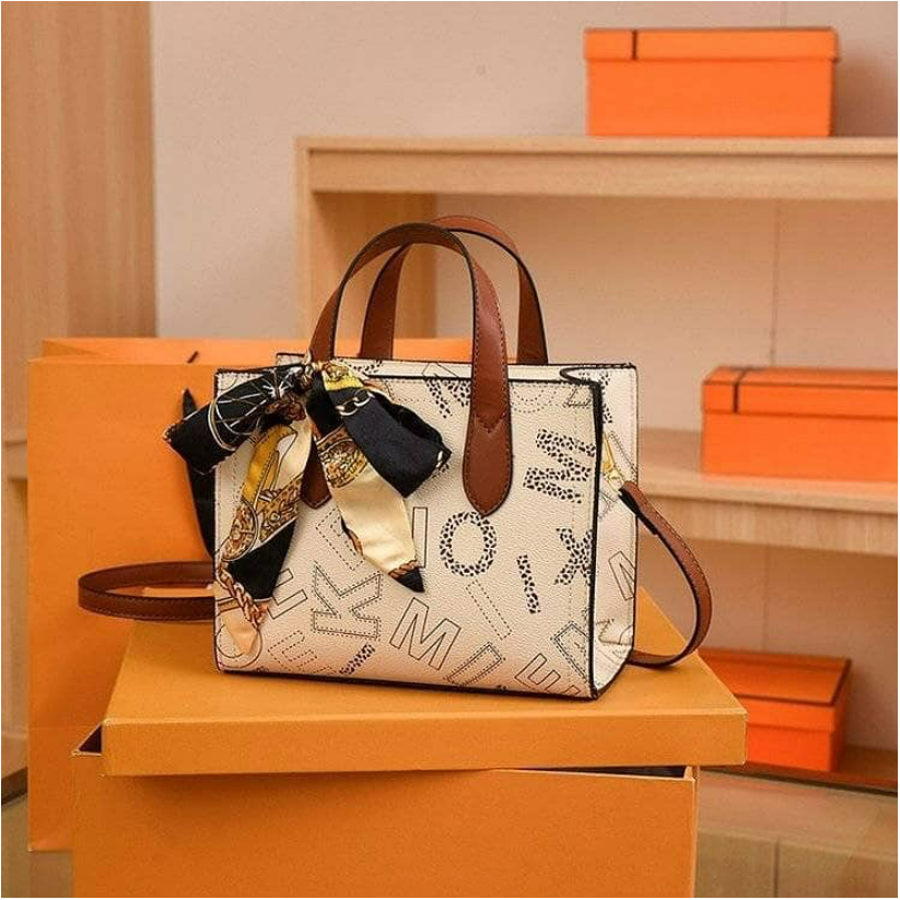 Cartera pequeña a la moda