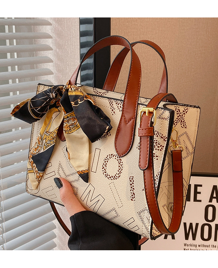 Cartera pequeña a la moda