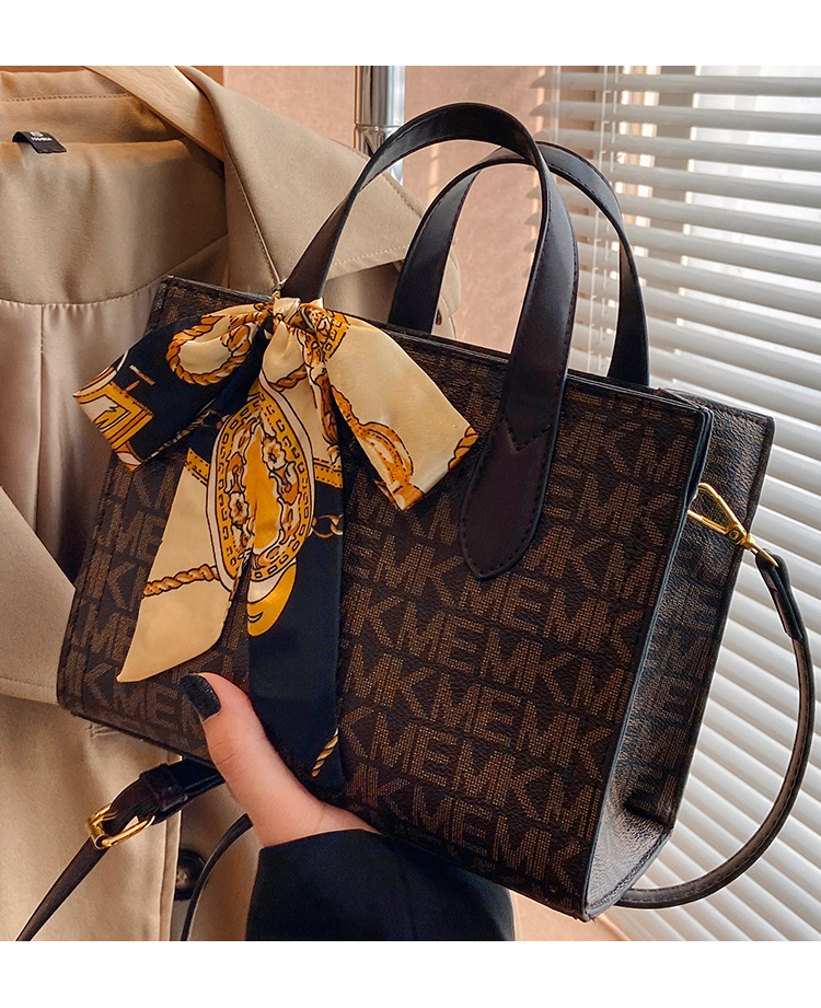 Cartera pequeña a la moda