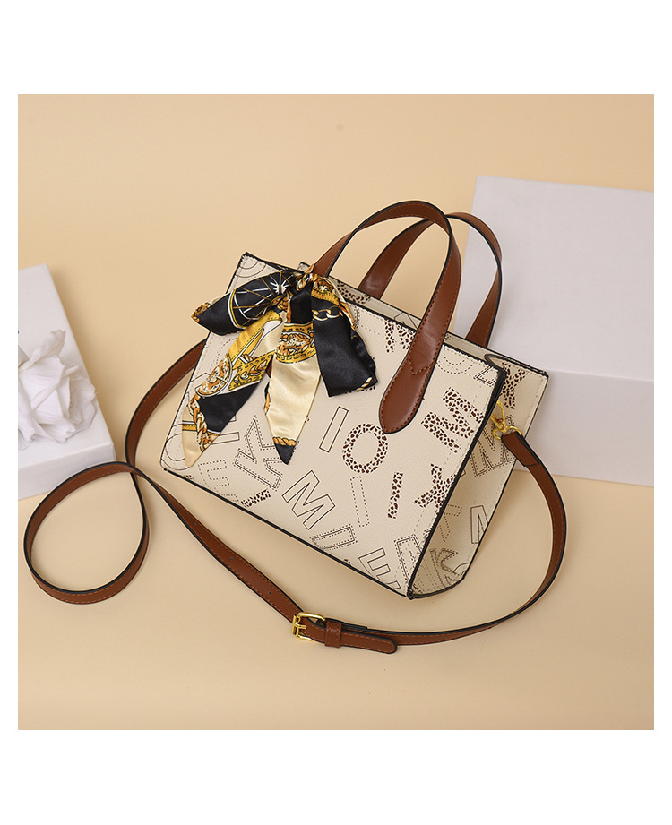 Cartera pequeña a la moda