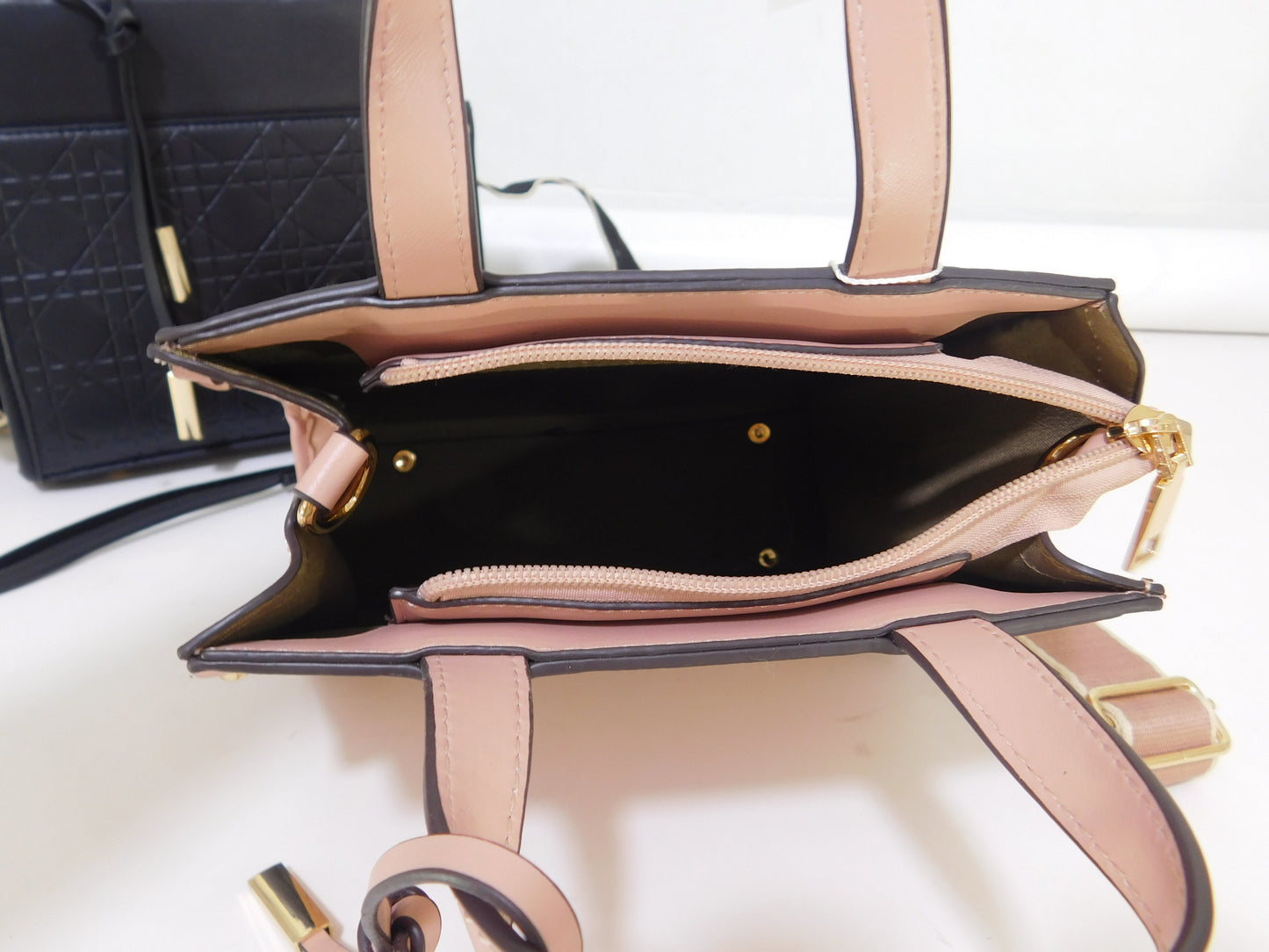 Cartera pequeña con monedero