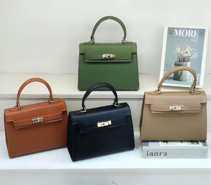 Bolso pequeño con Broche Dorado