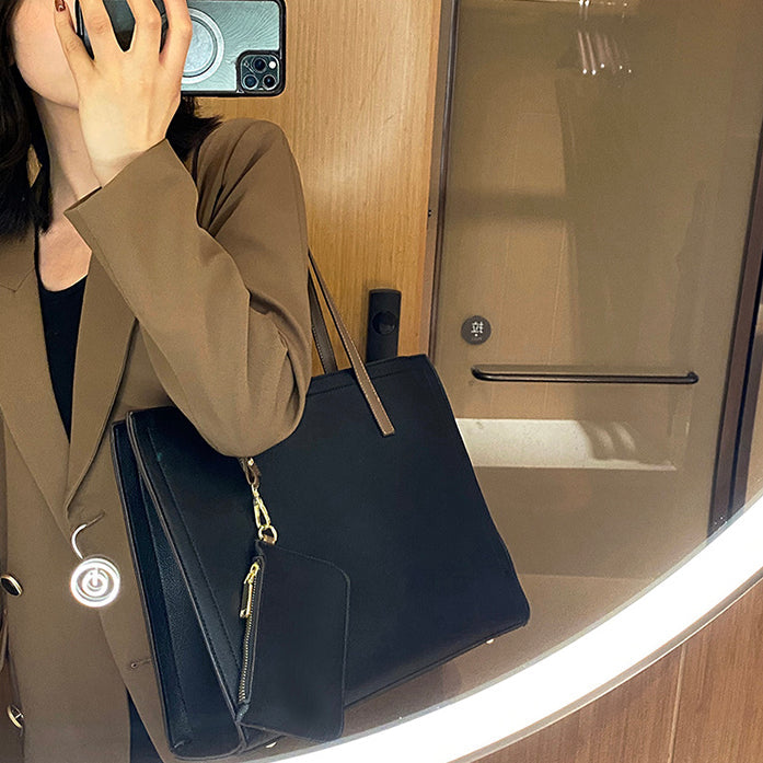 Bolso tipo cartera espaciosa