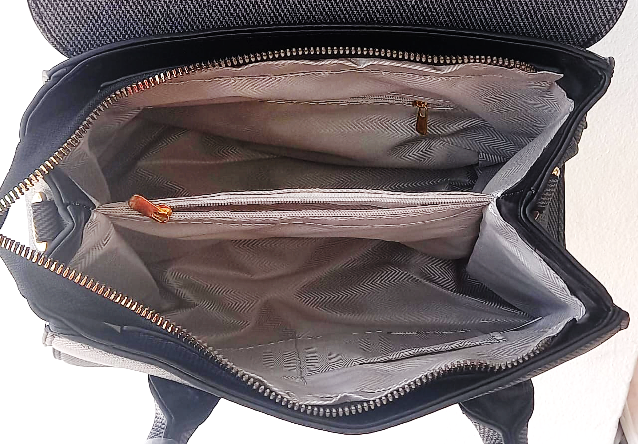 Mini cartera con llavero peluche