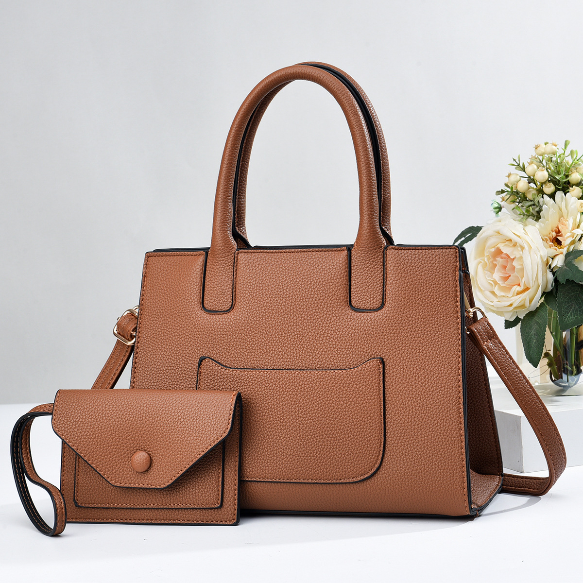 ❤️ Oferta San Valentín • Elegancia Cuadrada: Cartera Mediana Clásica